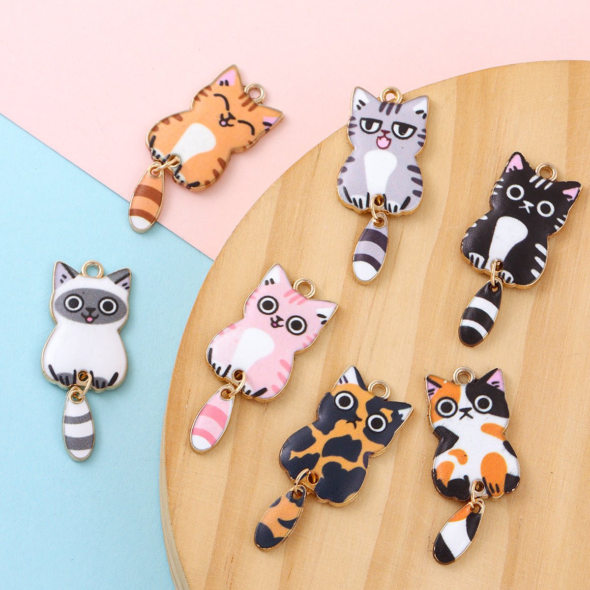 尻尾動ける猫ちゃん - Mybeaddiy